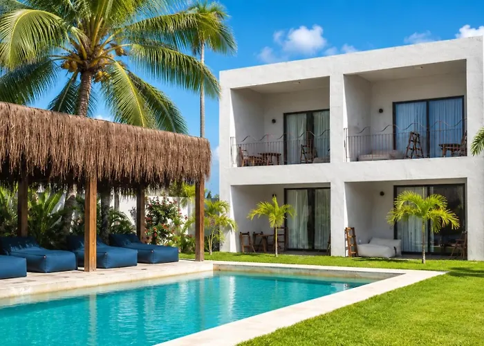 Luau Hotel